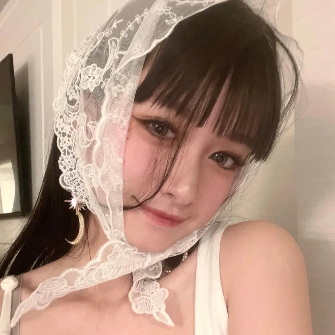 女孩和蜘蛛